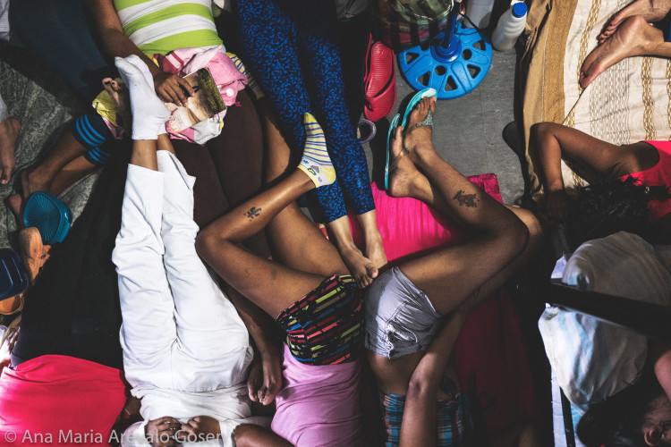 Dias Eternos, Women in prison in Venezuela